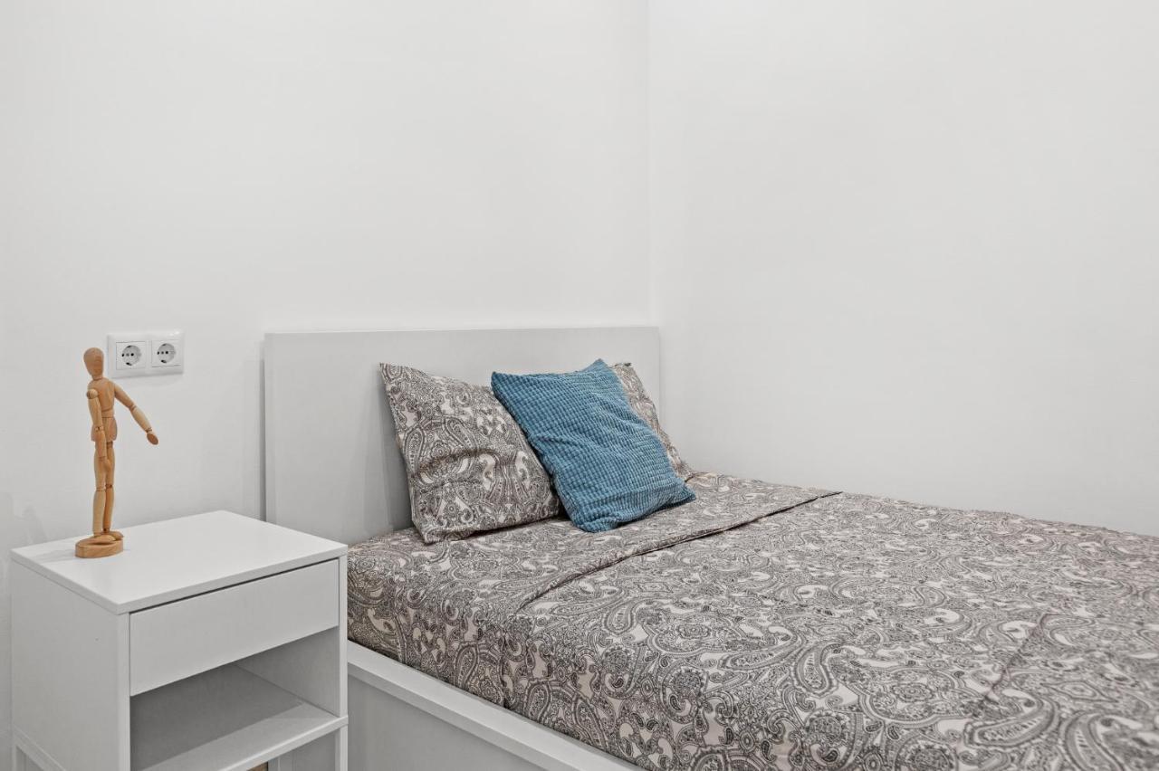 3br - 2bh In The Center Appartement